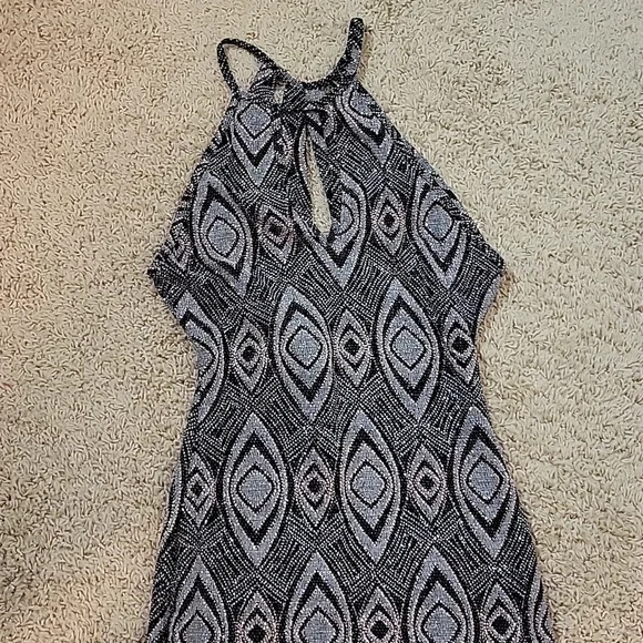 Kyrra Sparkly Party Dress - Picture 5 of 14